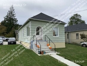 Building Photo - 1016 E Maple St
