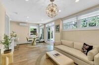 Building Photo - 14 Crossman Pl