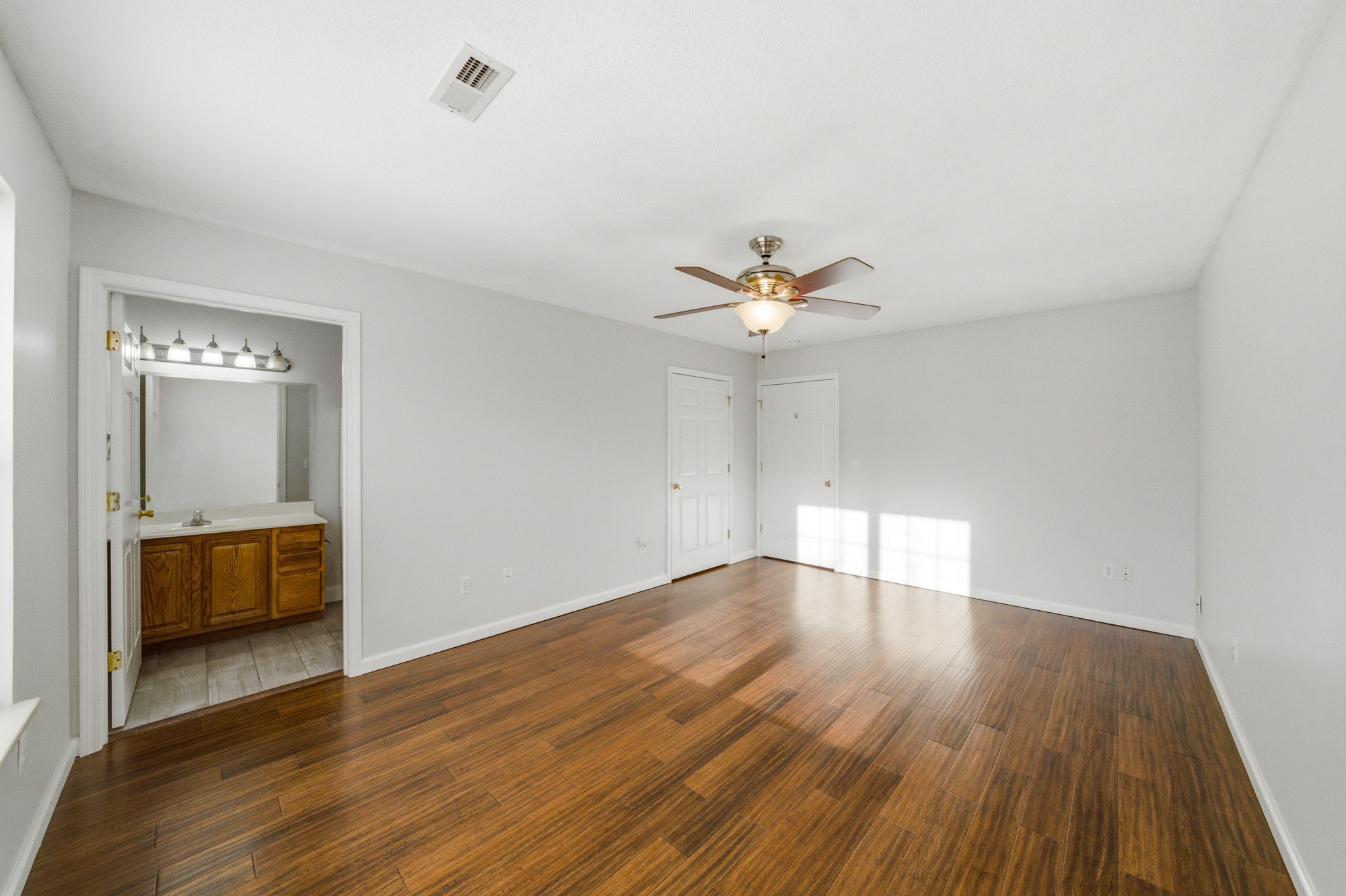 master bedroom - 1453 Chessingham Dr