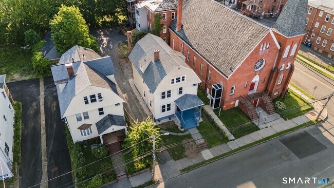 Building Photo - 81 Hungerford St