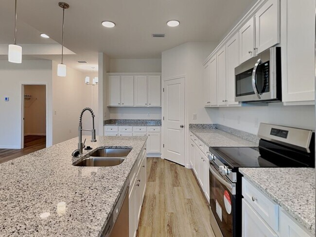 Building Photo - 23406 Racine Ave