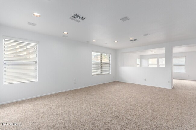 Building Photo - 6475 W Freeway Ln