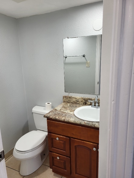 Building Photo - 2213 30th St