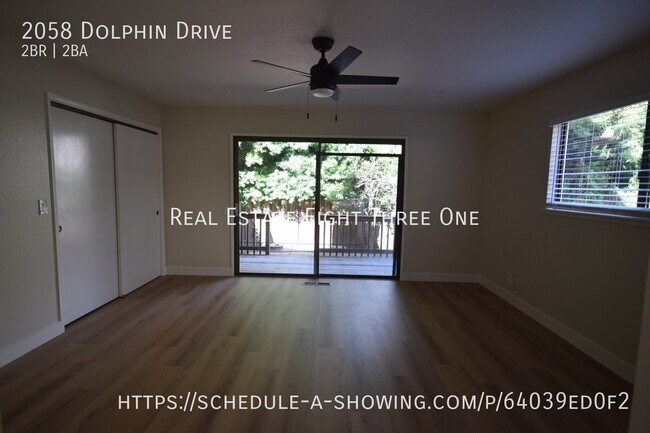 Building Photo - 2058 Dolphin Dr