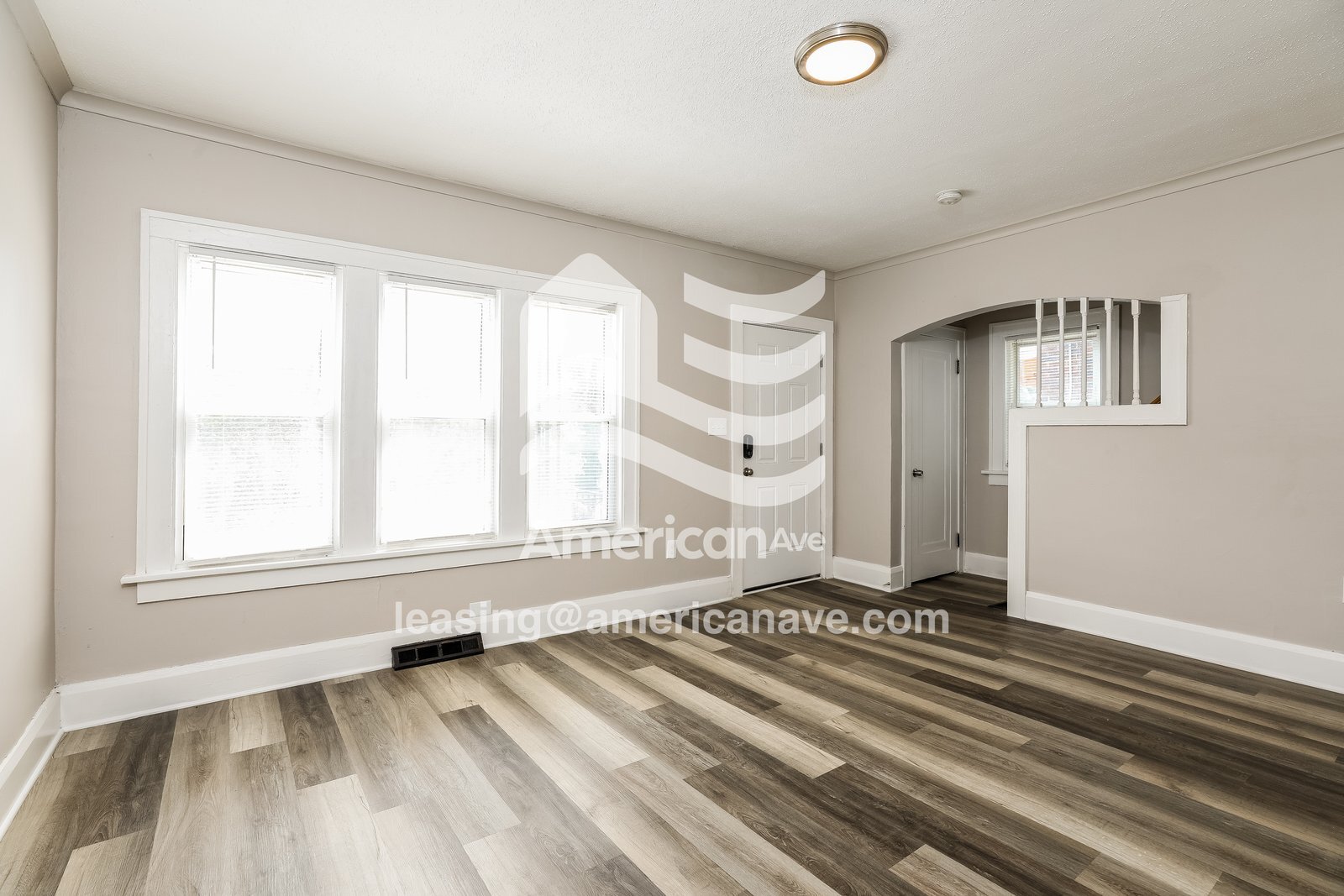 Building Photo - 1734 Brussels St