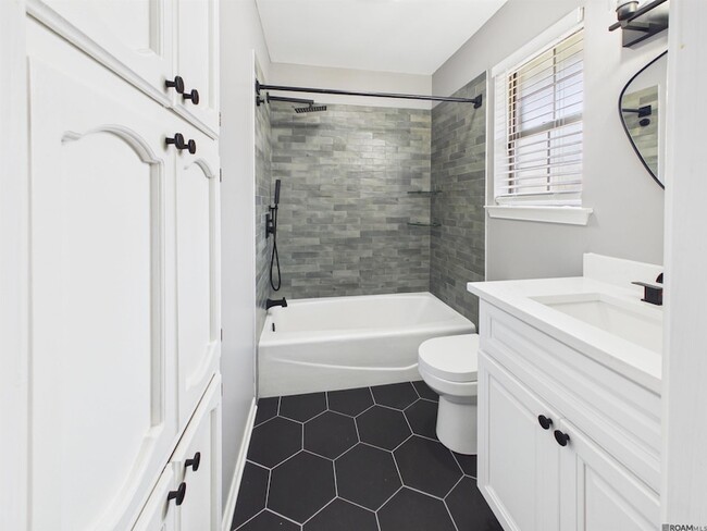 Building Photo - 1058 Bullrush Dr