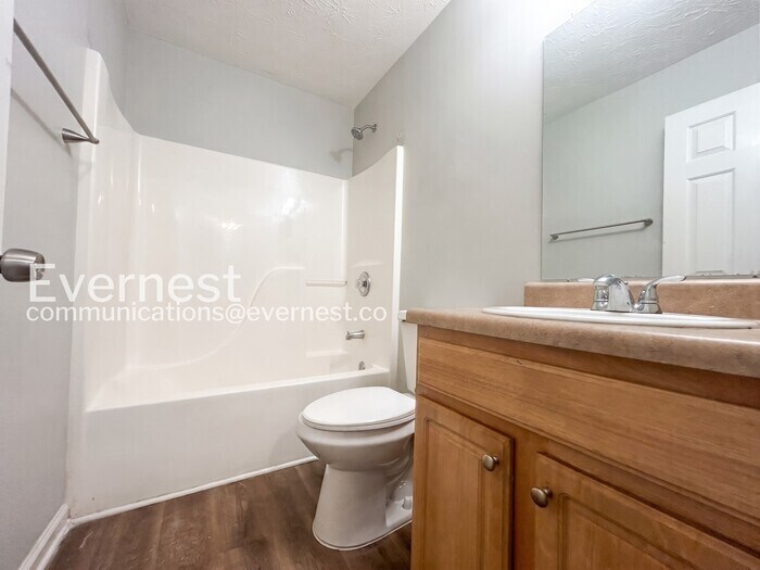 Building Photo - 435 Skif Pond Ct