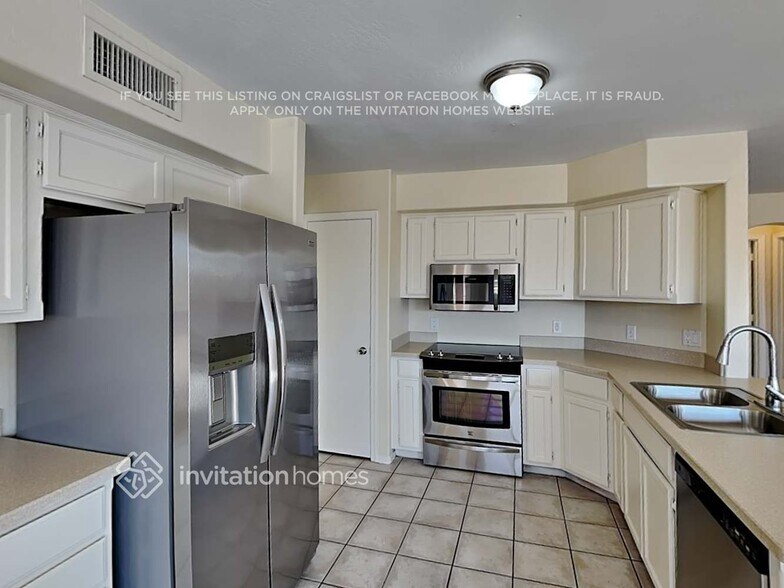 Building Photo - 18530 N 85th Ave