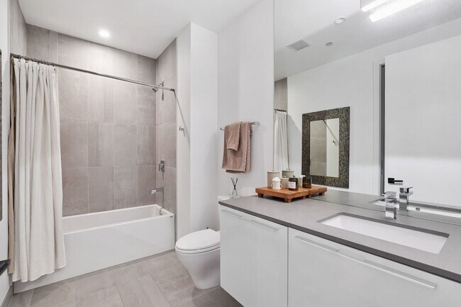 Building Photo - 111 S Peoria St