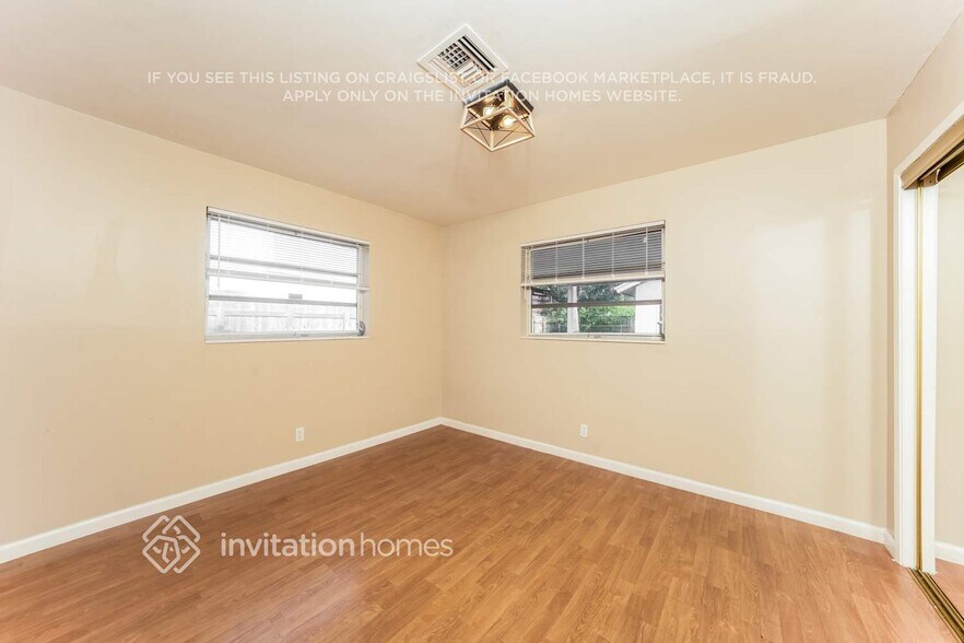 Building Photo - 1612 NW 5th St