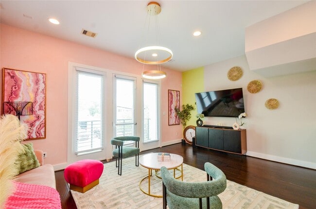 Building Photo - 3804 Leeland St