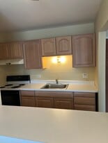 Building Photo - 2 Villa Verde Dr