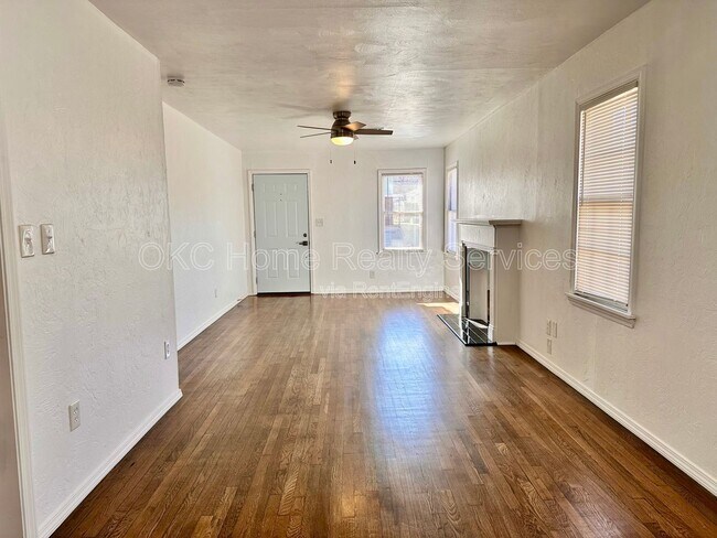 Building Photo - 2537 NW 35th St