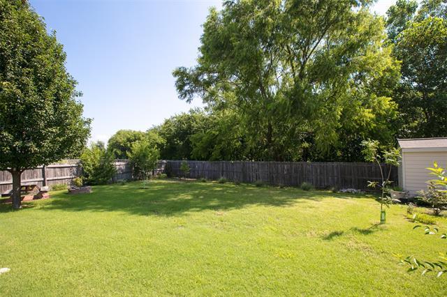 Building Photo - 809 Robbin Cir