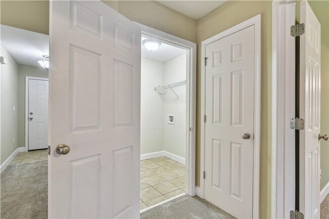 Building Photo - 4660 Hanstedt Trce