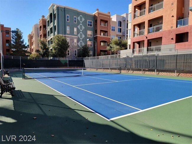 Building Photo - MIDRISE 2 BED, 2 BATH CONDO IN GUARD-GATED...