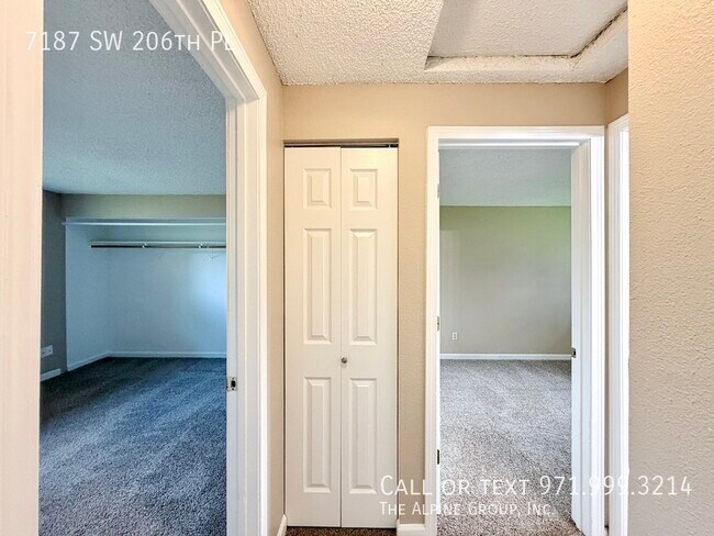 Building Photo - 7187 SW 206th Pl