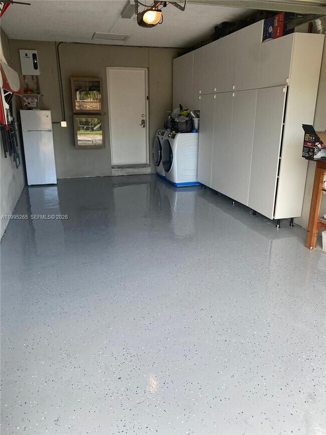 Building Photo - 307 Bonnie Brae Way