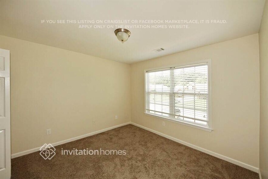 Building Photo - 380 Running Fawn Dr