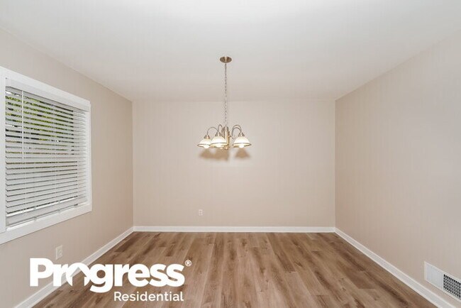 Building Photo - 924 Charles Ct