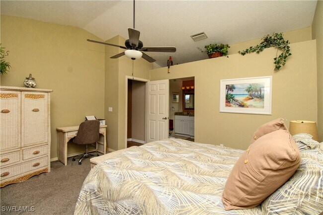 Building Photo - 306 Emerald Bay Cir