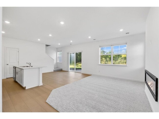 Building Photo - 11112 203rd St W