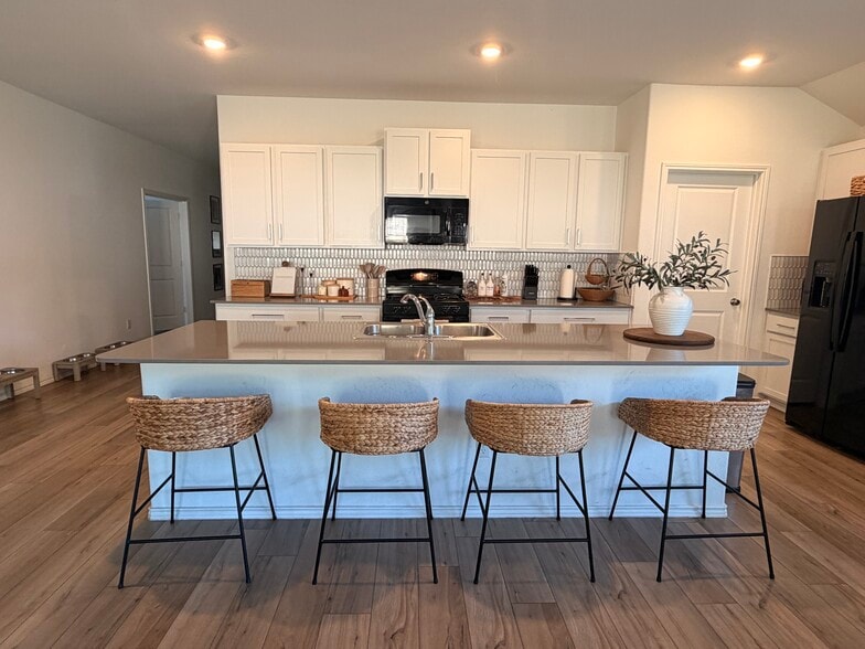 Building Photo - 2109 Four Waters Loop