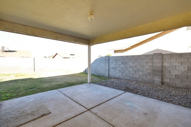 Building Photo - 2866 S 30th Dr