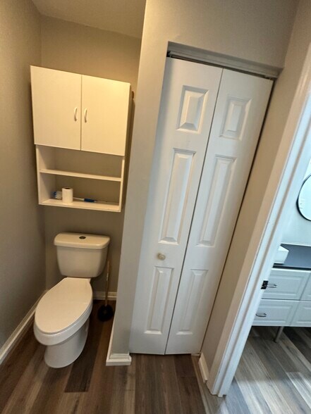 Primary Bathroom - 4621 Hamory Dr