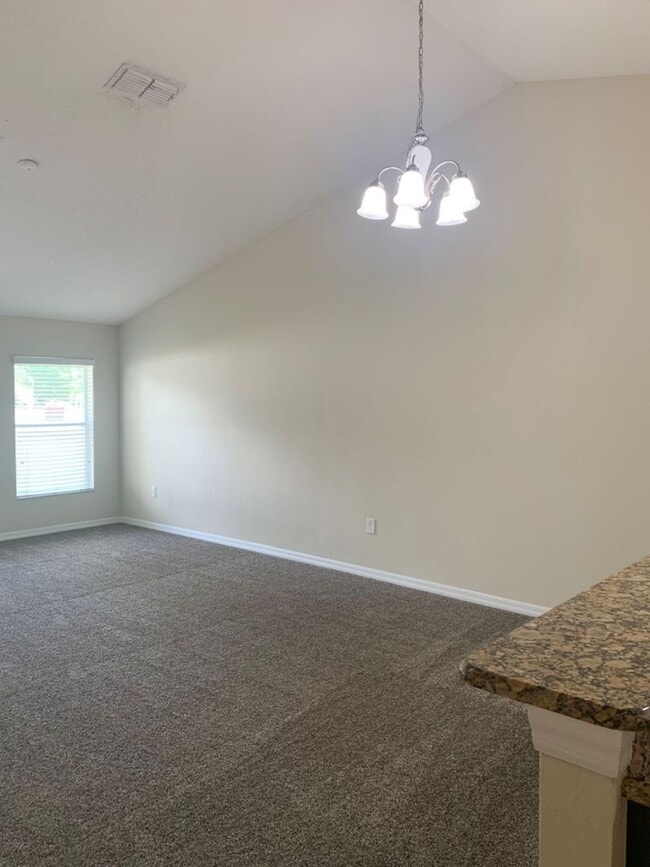 Building Photo - 2/2 Very Nice Duplex for Rent in St. Cloud