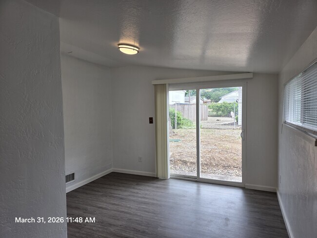 Building Photo - 951 Duchow Way