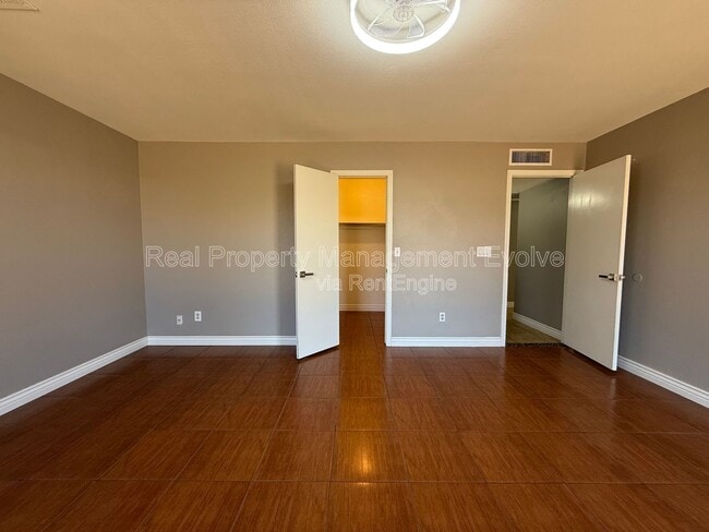 Building Photo - 3626 W Angela Dr