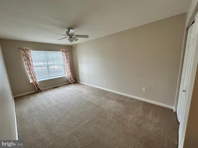 Building Photo - 406 Jacobsen Drive