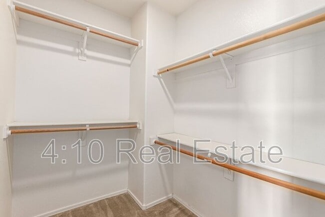 Building Photo - 1149 W Edgewater Dr