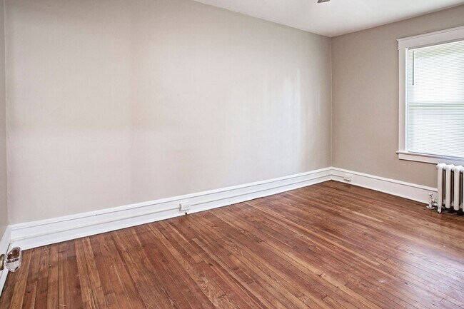 Building Photo - North Wilmington - 5 bedroom, 2 bathroom h...