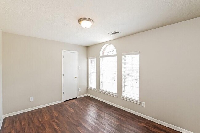 Building Photo - 4606 Serenity Trail