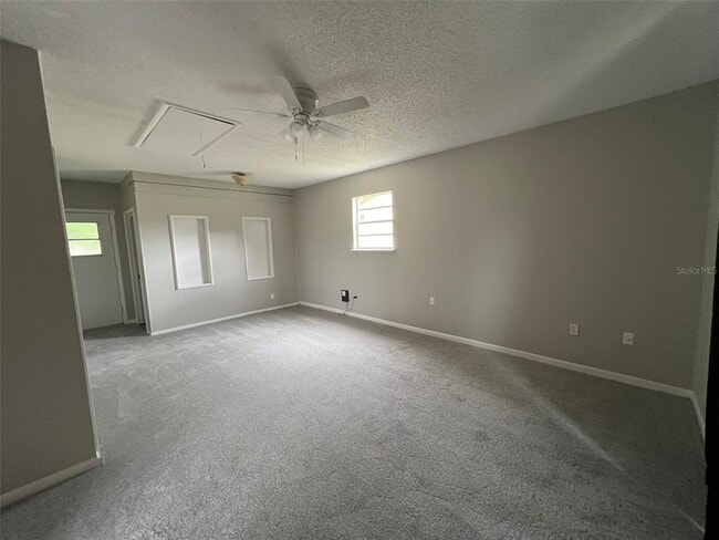 Building Photo - 146 N Alderwood St