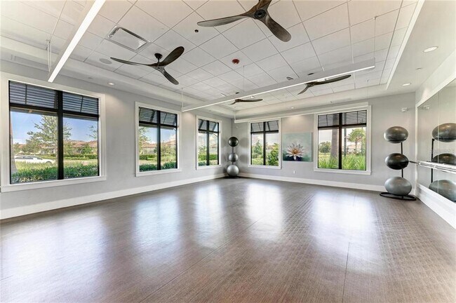 Building Photo - 14860 Misty Pond Lp