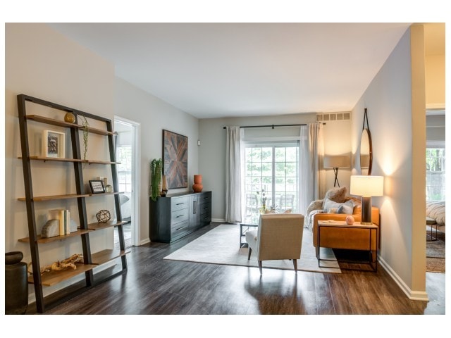 Living room - The Highlands at Cherry Hill