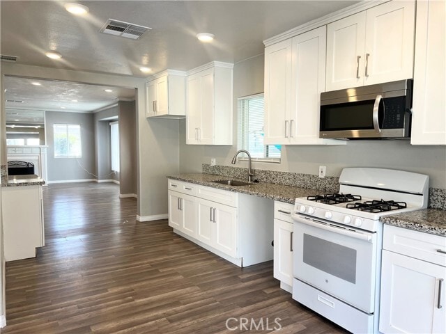 Building Photo - 732 Niles St