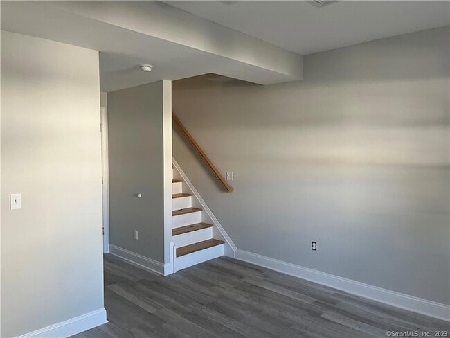 Building Photo - 20 3rd St