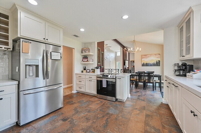 Building Photo - 1409 Clement Ct