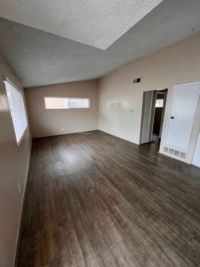 Newport Island Balboa Peninsula 509 38th St Newport Beach CA 92663