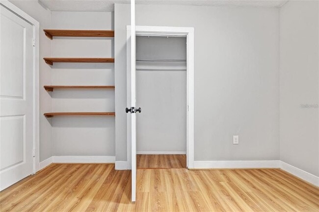 Building Photo - 3818 W Euclid Ave