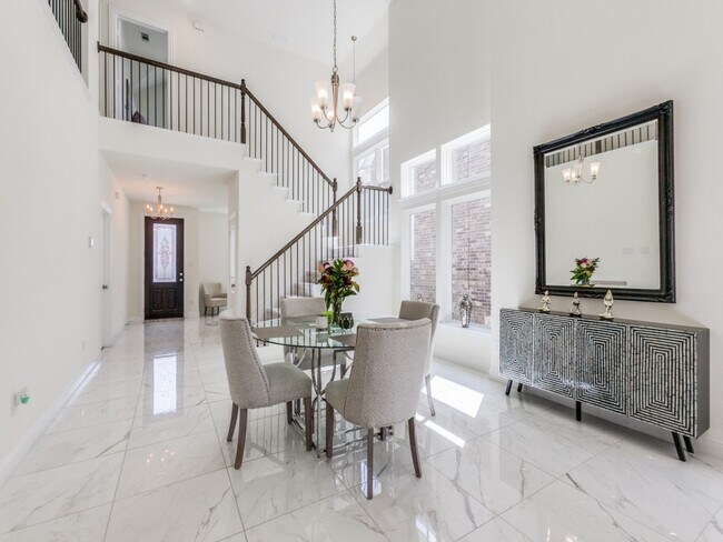 Building Photo - 337 Gleneagles Dr