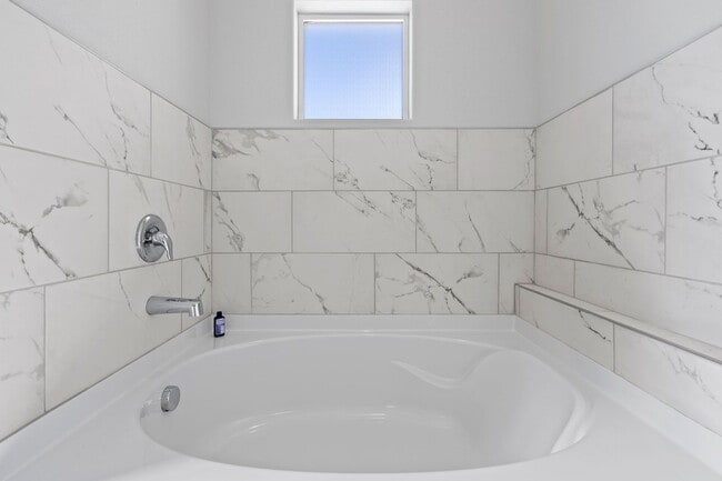 Building Photo - Great Location Woodland Park Townhome!