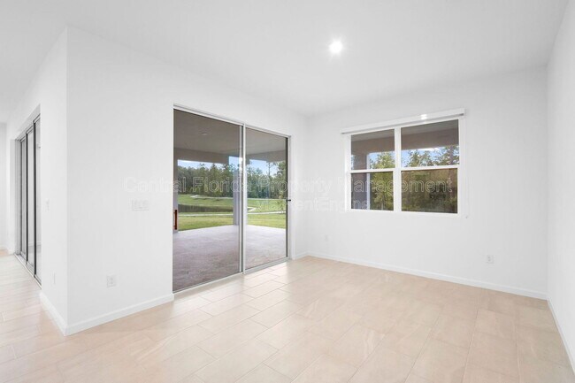 Building Photo - 13053 Pergola Ave