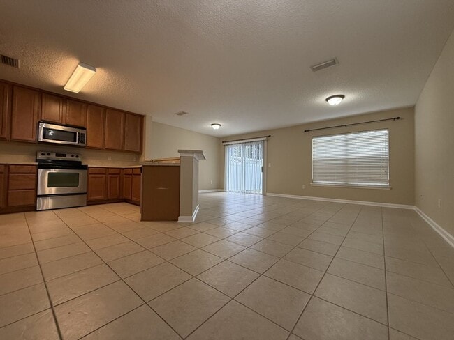 Building Photo - Move-in ready in Fleming Island Plantation