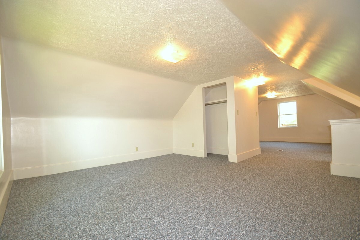 Building Photo - 547 Carroll St