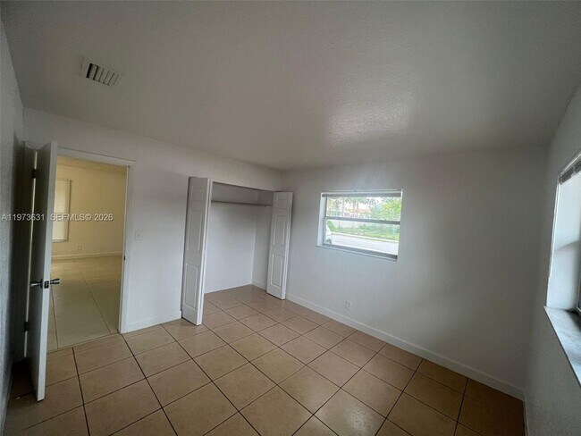 Building Photo - 919 NW 2nd Ave